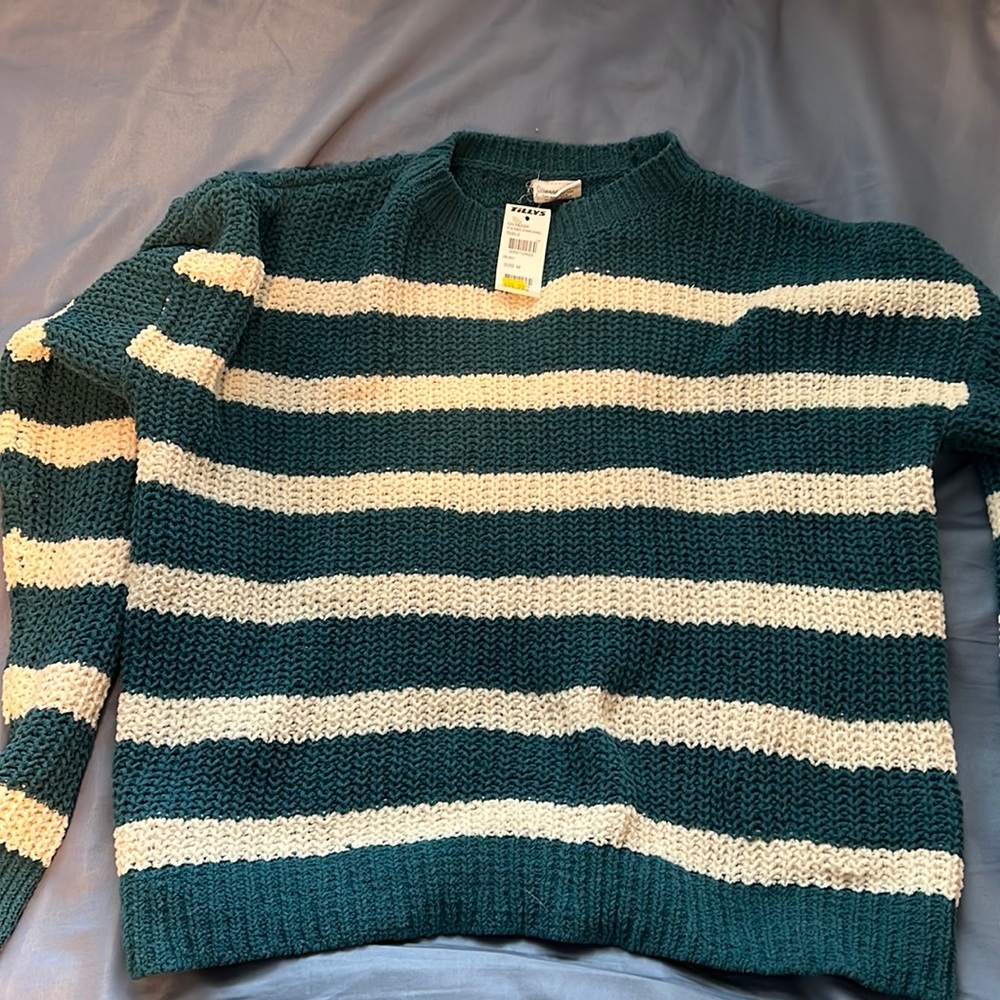 NWT Juniors Striped Sweater